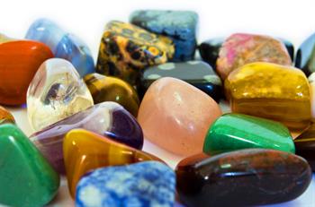 Yarı Değerli Taşların Kullanımı ve Etkileri